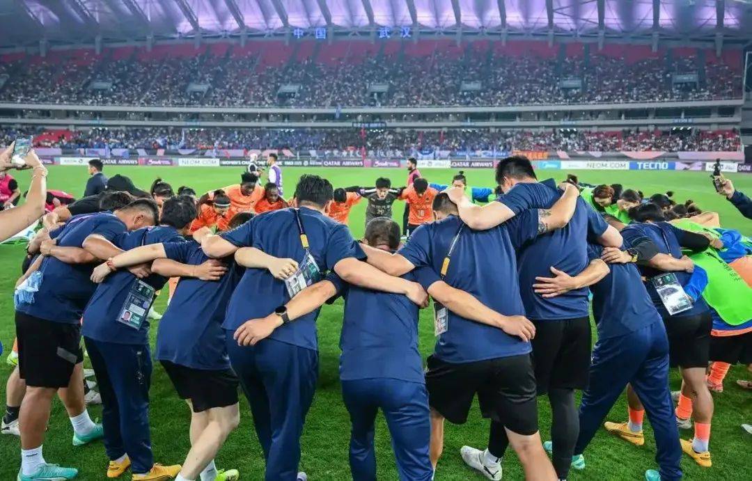 皇冠信用代理出租_亚洲之巅！武汉女足皇冠信用代理出租，捧起首座亚冠金杯！