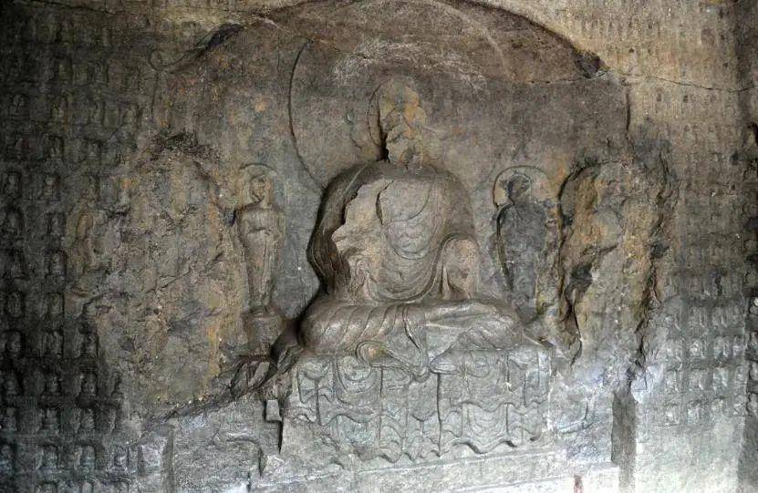 皇冠信用在线注册_河南鹤壁一水库水位下降现千佛石窟皇冠信用在线注册，开凿于东魏内有1043尊石佛，有佛像首部消失，水库管理方回应