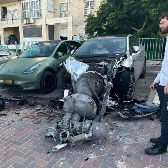 富明尼斯RJ v蔚山_离大谱富明尼斯RJ v蔚山！中国汽车在以色列被伊朗导弹砸中！经过“实战”考验？