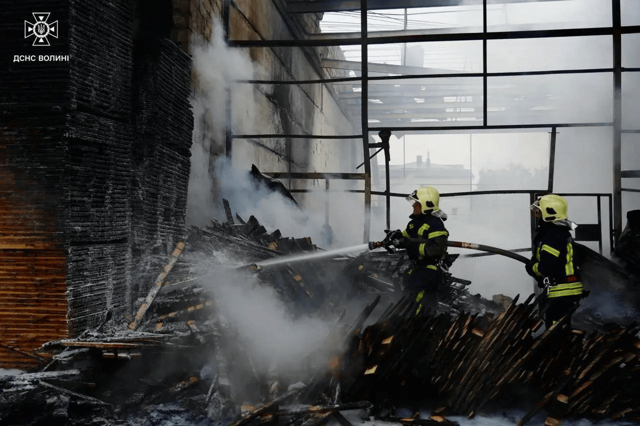 皇冠信用代理_开炸！俄高超弹出击皇冠信用代理，6万架无人机库存充足，乌克兰度过艰难一夜