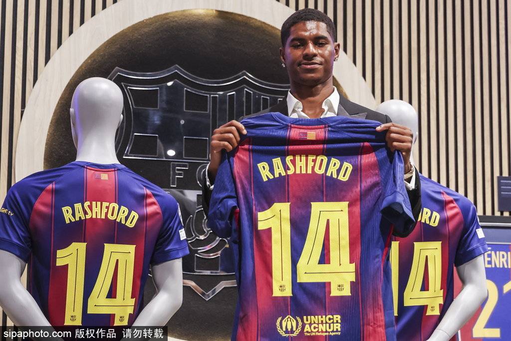 皇冠信用網平台出租_曼联签下罗尔福：巴萨与曼联的转会风云再起