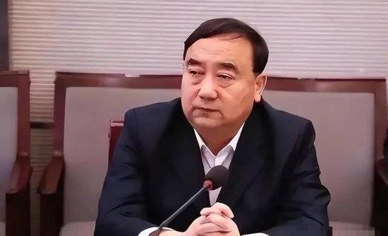 皇冠信用盘足球代理_大草原“猛虎”云光中的贪腐往事