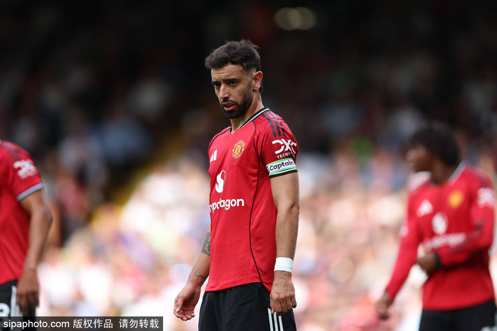 苏黎世vs图恩_英超-B费失点约罗造乌龙 曼联1-1富勒姆暂列积分榜第16