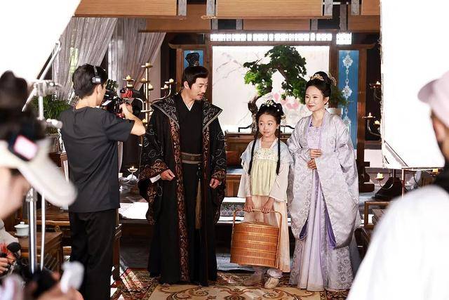 皇冠信用網足球代理_重金求“爹”