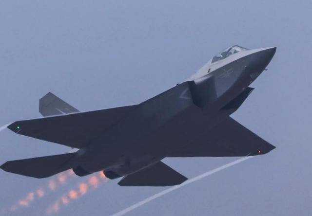 如何代理皇冠信用網_歼16单枪匹马如何代理皇冠信用網，击退两架F22？美媒承认：这2点比不过中国