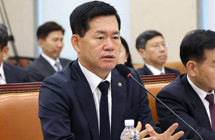 皇冠信用盘如何注册_韩国官员：中方制裁皇冠信用盘如何注册，必然影响“让美国造船业再次伟大”