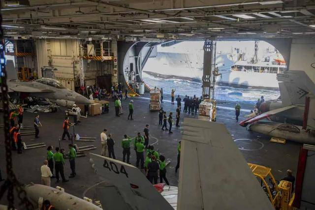 皇冠信用网需要押金吗_美航母摔飞机是“电磁攻击”皇冠信用网需要押金吗？中国军号回应：你评书听多了