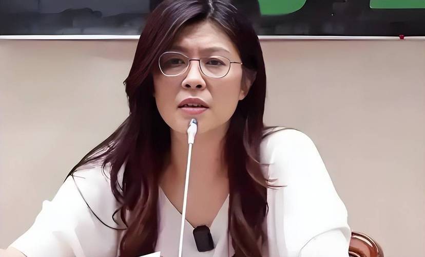 皇冠信用网开户_两岸和平统一还远吗？登机赴京前皇冠信用网开户，郑丽文公布人事名单，朱立伦回应特殊，不准打破惯例！