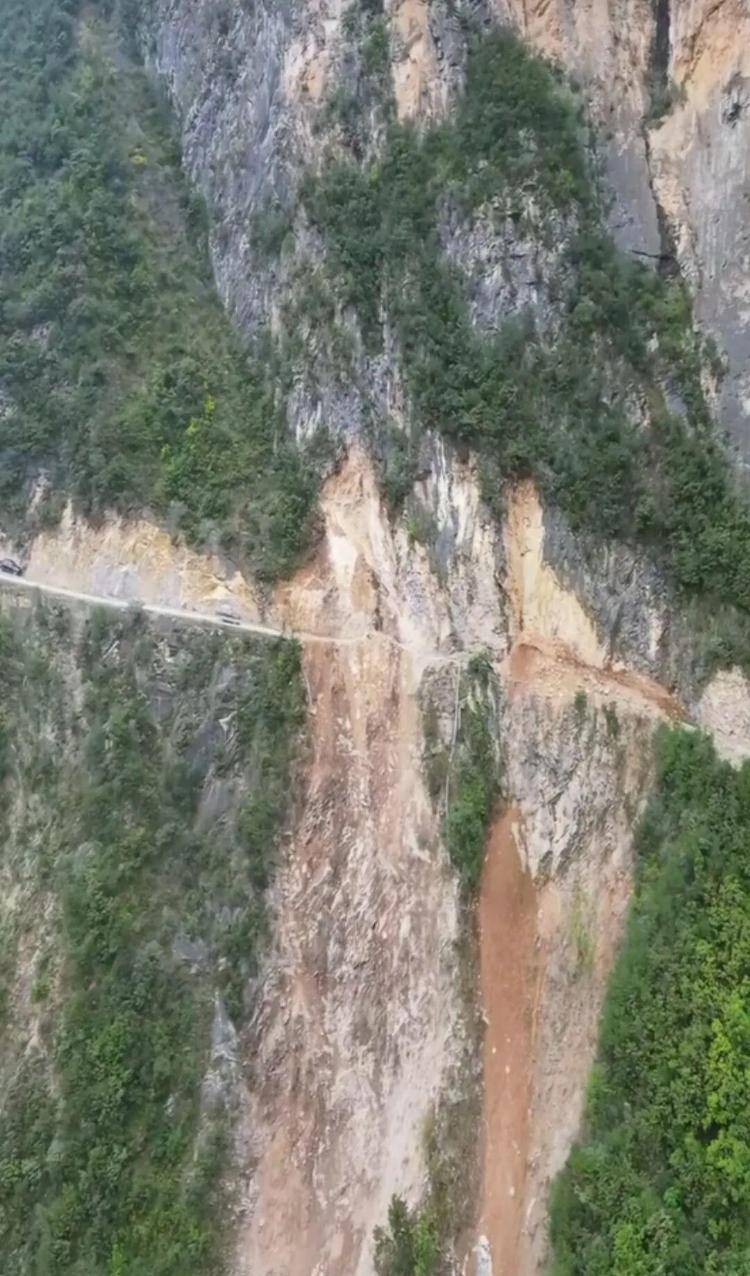 利斯菲体育会PE vS 尤文都德RS_重庆网红“挂壁公路”垮塌利斯菲体育会PE vS 尤文都德RS，附近村民外出绕行已半月盼修复，当地：已完成排危，正在修