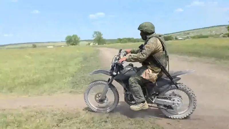 皇冠信用网需要押金吗_匕首炸碎情报中心皇冠信用网需要押金吗，乌克兰捅了马蜂窝，没料到俄军报复这么快又狠