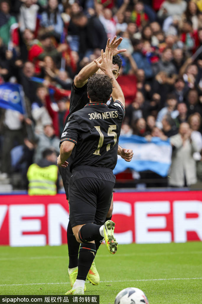 皇冠信用网开户_直通世界杯皇冠信用网开户！世预赛-C罗停赛B费戴帽 葡萄牙9-1亚美尼亚