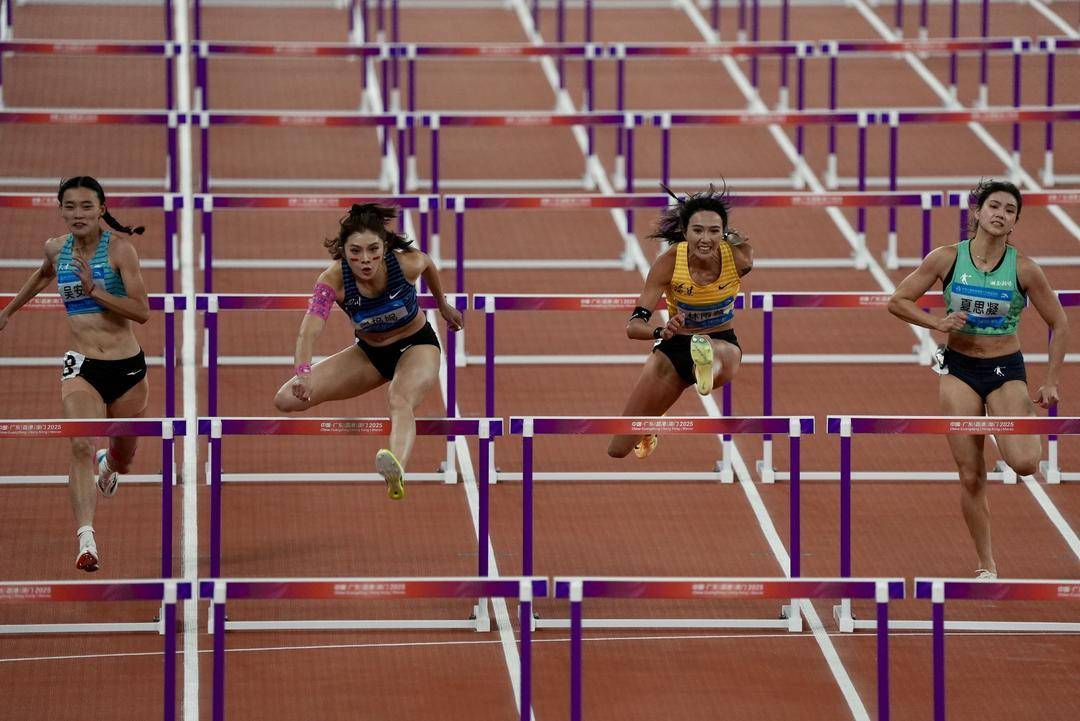 皇冠信用网登3代理_差0.04秒皇冠信用网登3代理，吴艳妮再获全运会100米栏银牌 她说：不确定还有没有下一届全运会