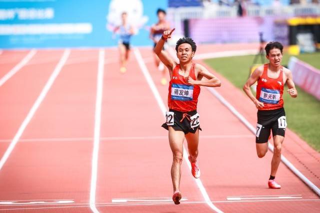 皇冠信用網去哪里弄_率先冲线却因“配合犯规”被罚皇冠信用網去哪里弄！十五运会男子万米“看门道”