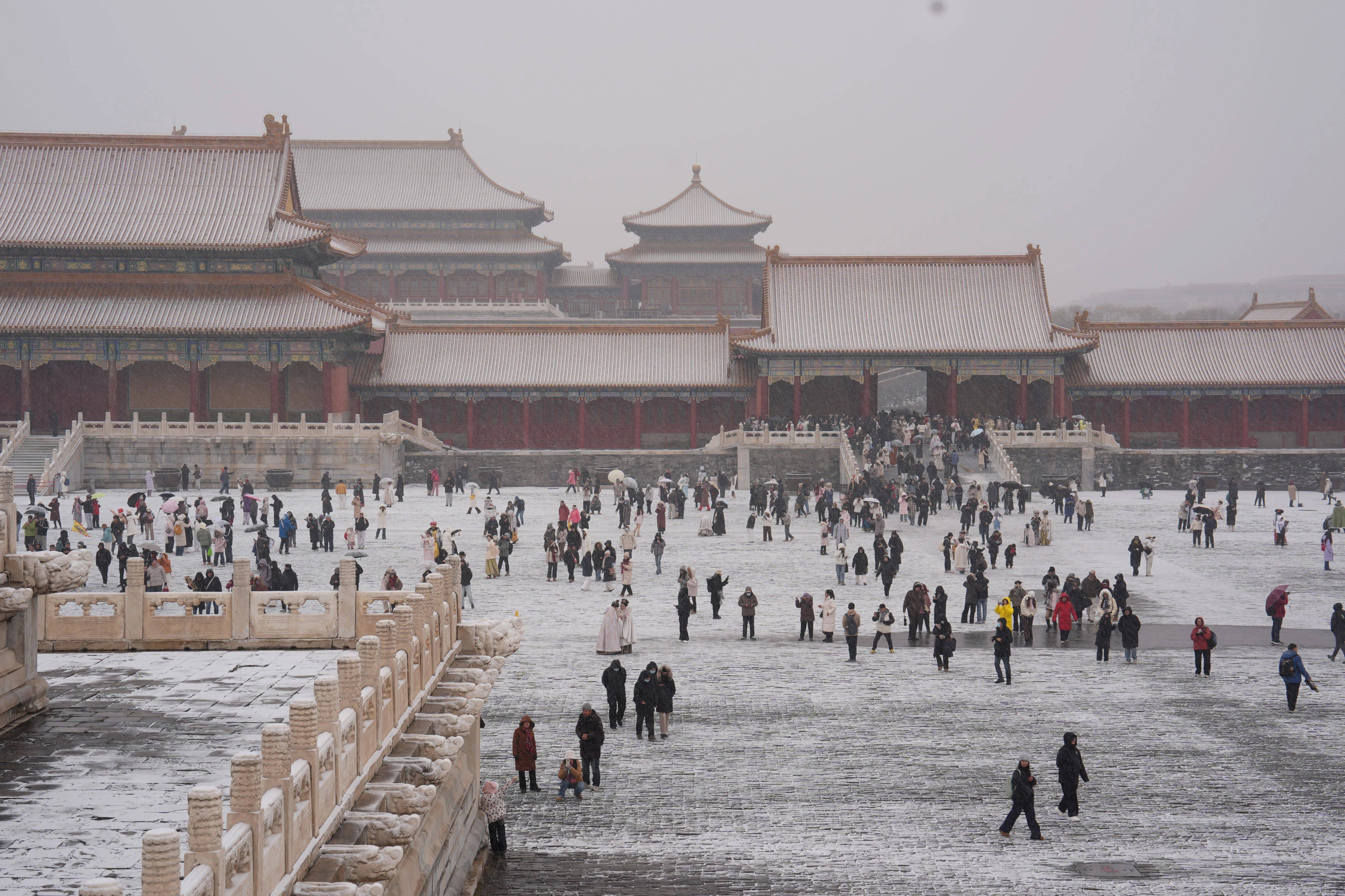 如何申请皇冠信用网_北京迎今冬初雪 多部门积极应对