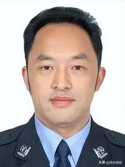 皇冠信用網申请开通_胡成毅皇冠信用網申请开通，主动投案