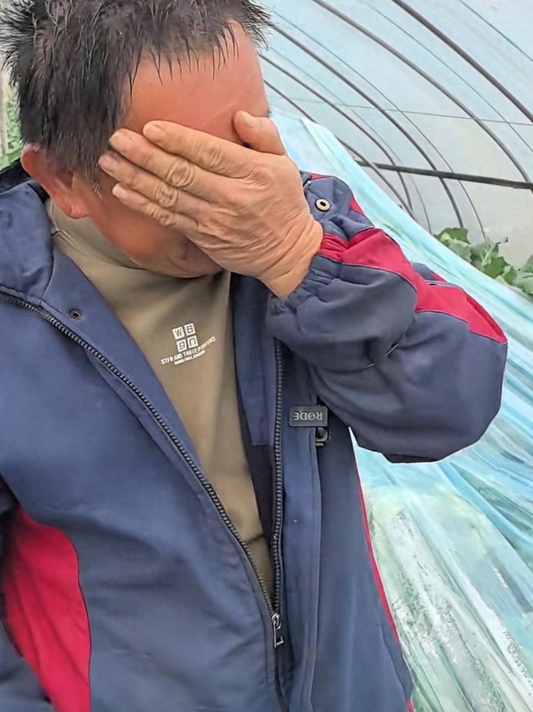 NBA篮球球探_29岁儿子突发心梗离世NBA篮球球探，家里上万斤蔬菜滞销！浙江60岁大伯绝望痛哭，短短一天后……