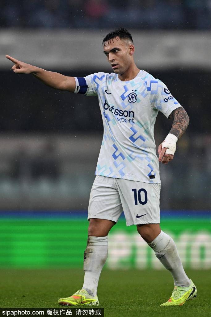 皇冠信用网出租_蓝黑军团的坚韧：国米1-0亚特兰大皇冠信用网出租，劳塔罗的制胜之道与巴雷拉的迷失