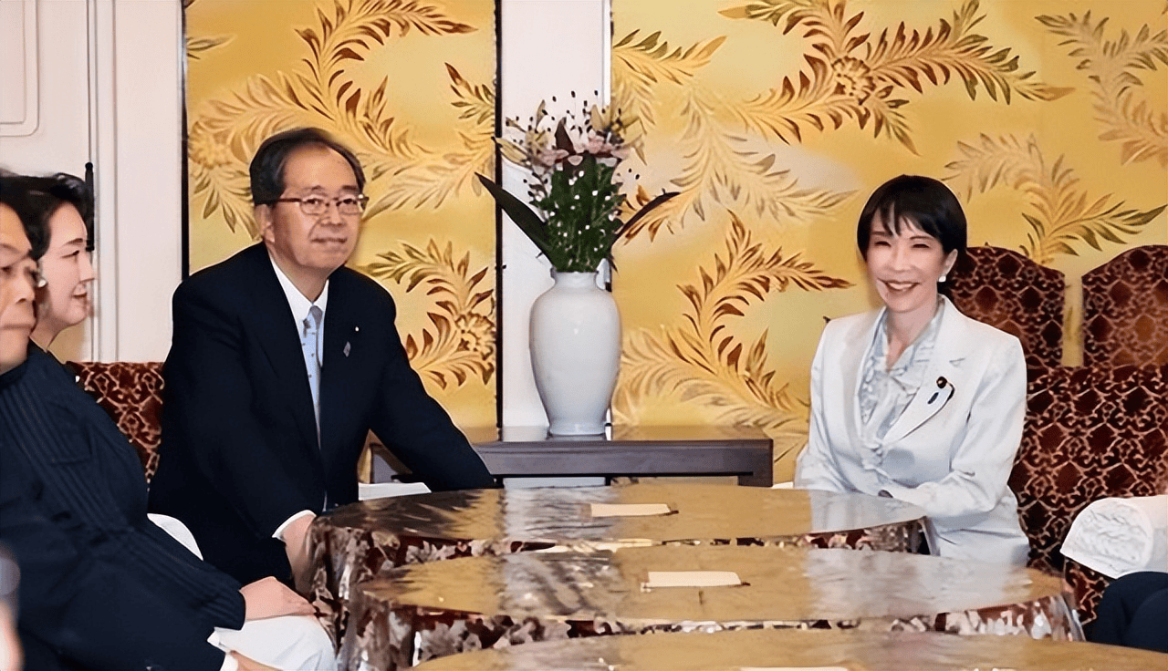 正版皇冠信用网代理_日本政坛风云骤变正版皇冠信用网代理，民调出现惊天逆转！高市支持率狂飙至92.4%