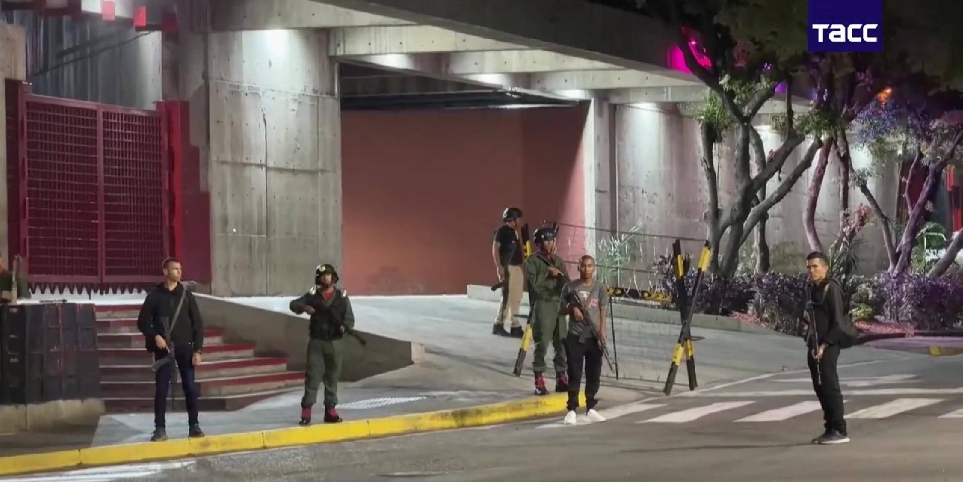 皇冠信用出租足球_真实战场太惨烈！遭遇美军突袭皇冠信用出租足球，古巴军团拒绝投降，61岁上校战死