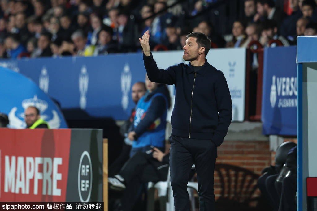 皇冠ag hga050_姆巴佩赛后不满：为何他不让队友为巴萨鼓掌皇冠ag hga050？