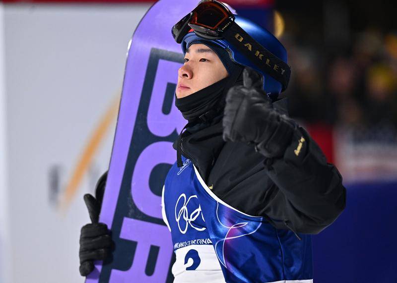 皇冠信用网会员开户_中国队首枚奖牌皇冠信用网会员开户!米兰冬奥单板滑雪男子大跳台 苏翊鸣摘铜