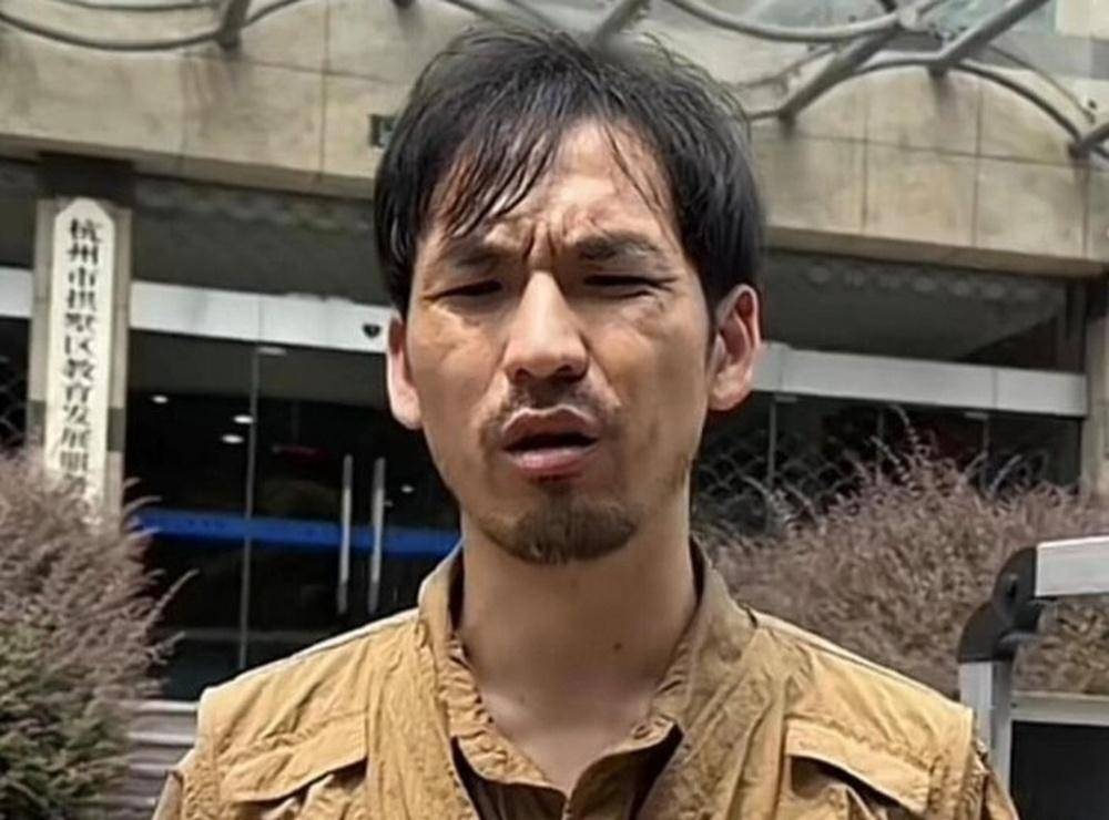 皇冠信用网哪里申请_打假网红“铁头”一审被判8年共涉及3项罪名 庭审时曾向受害者口头道歉