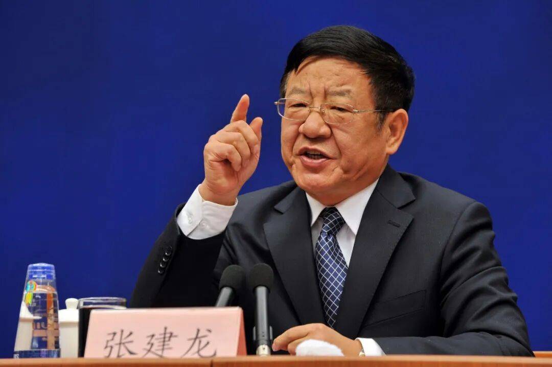 皇冠世界杯_经中央纪委常委会会议研究并报中共中央批准皇冠世界杯，决定给予张建龙开除党籍处分
